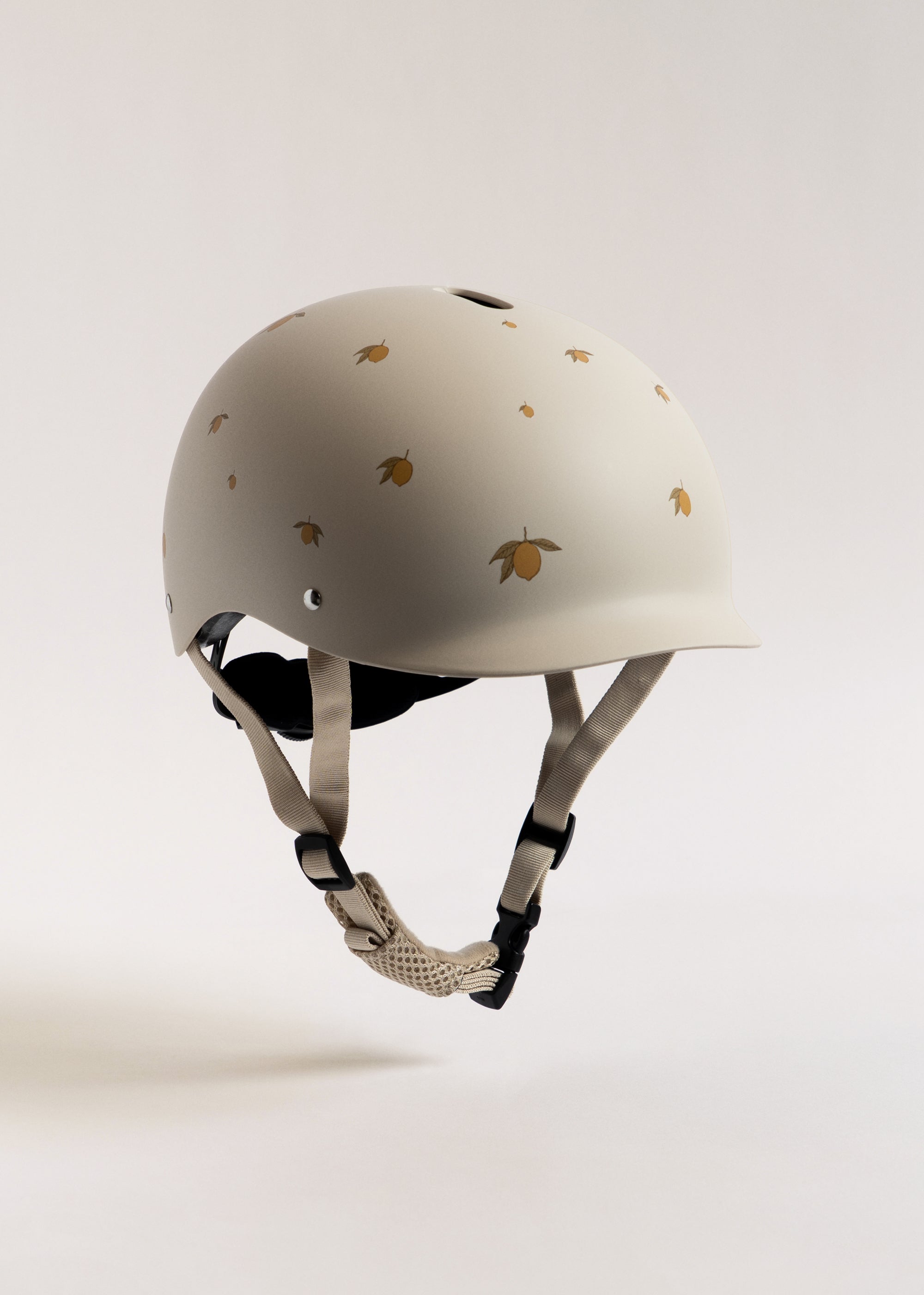 BICYCLE HELMET