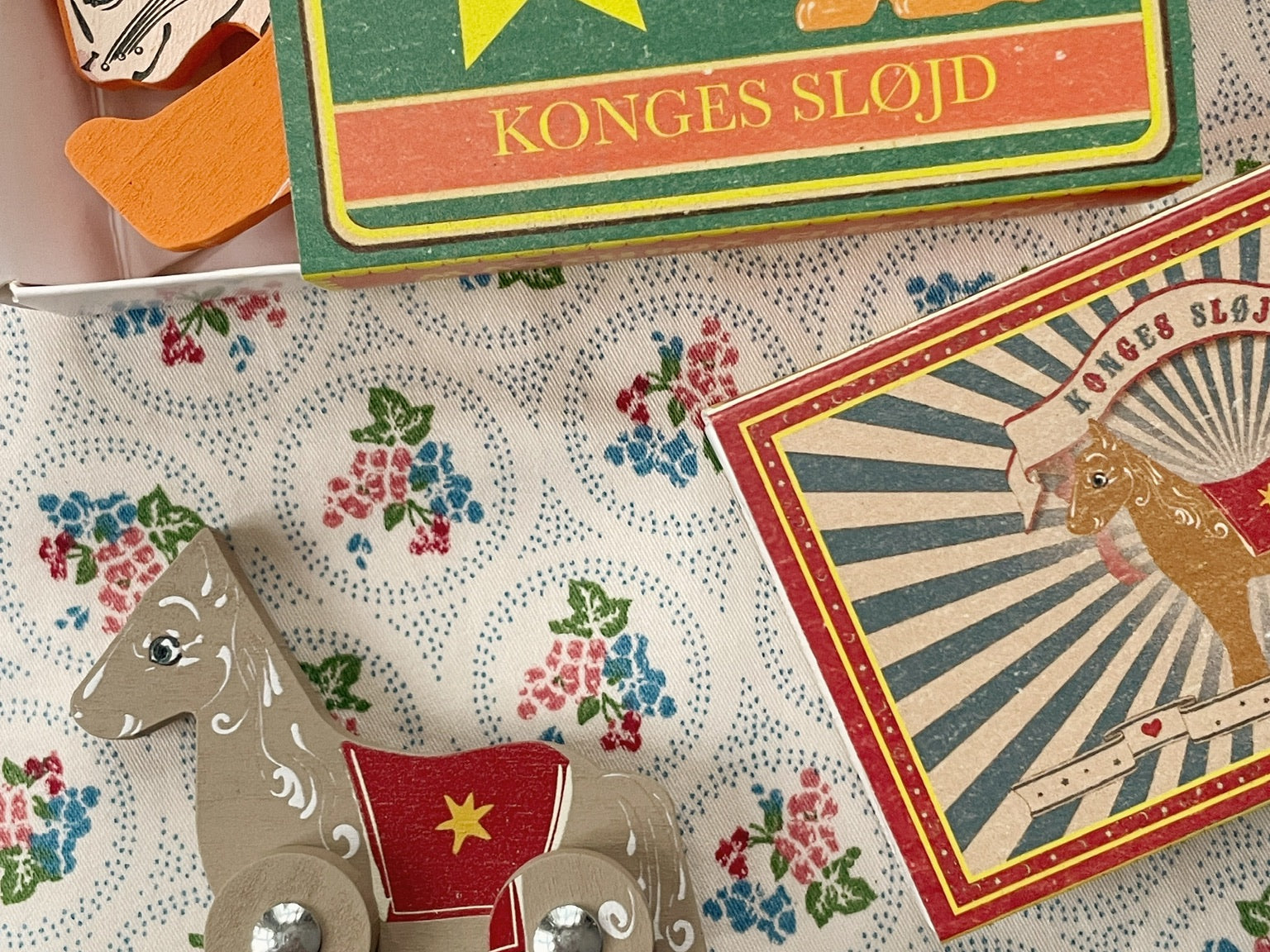 Konges Sløjd A/S WOODEN TOYS tiger