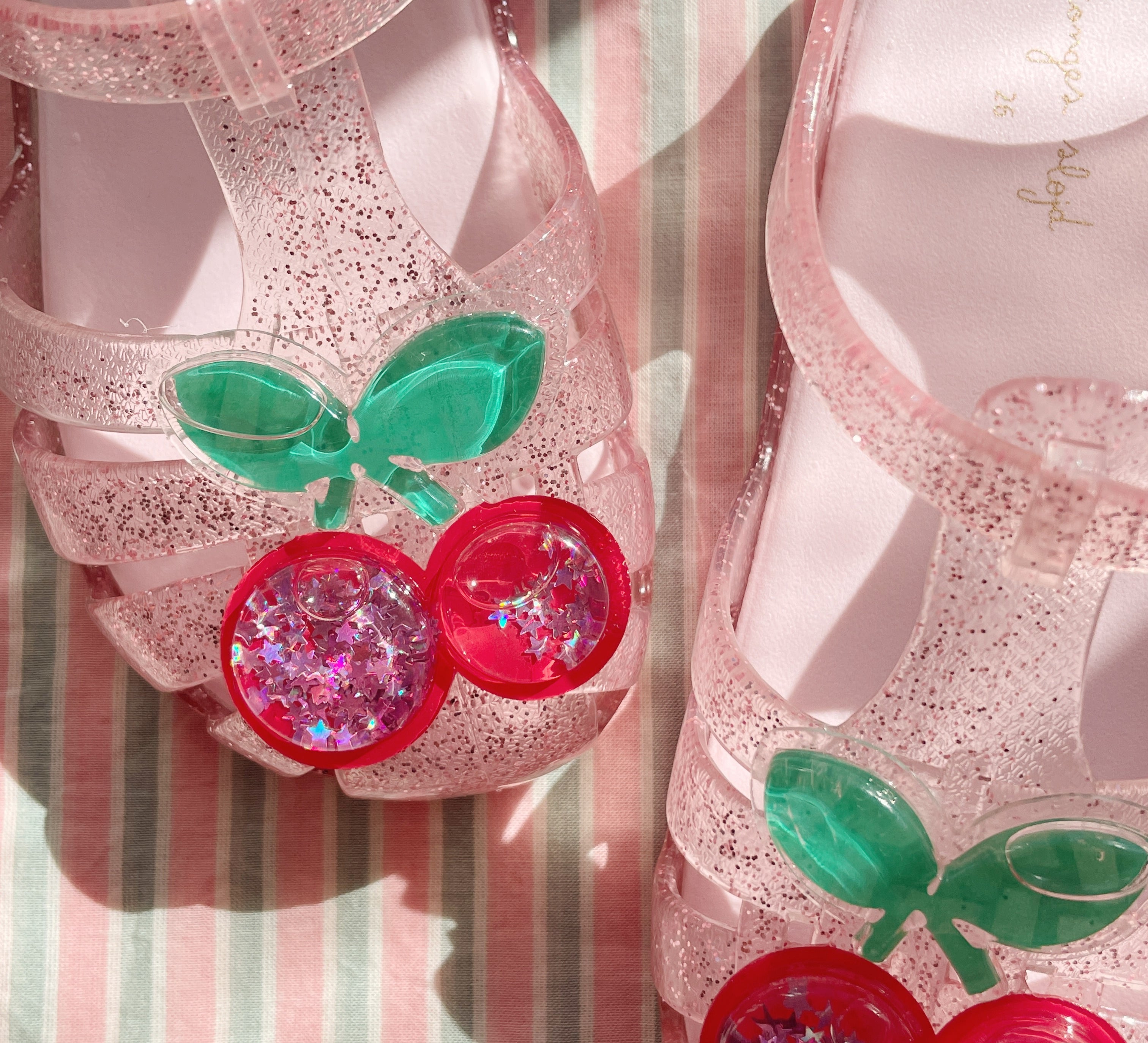 Konges Sløjd A/S SANDALS cherry