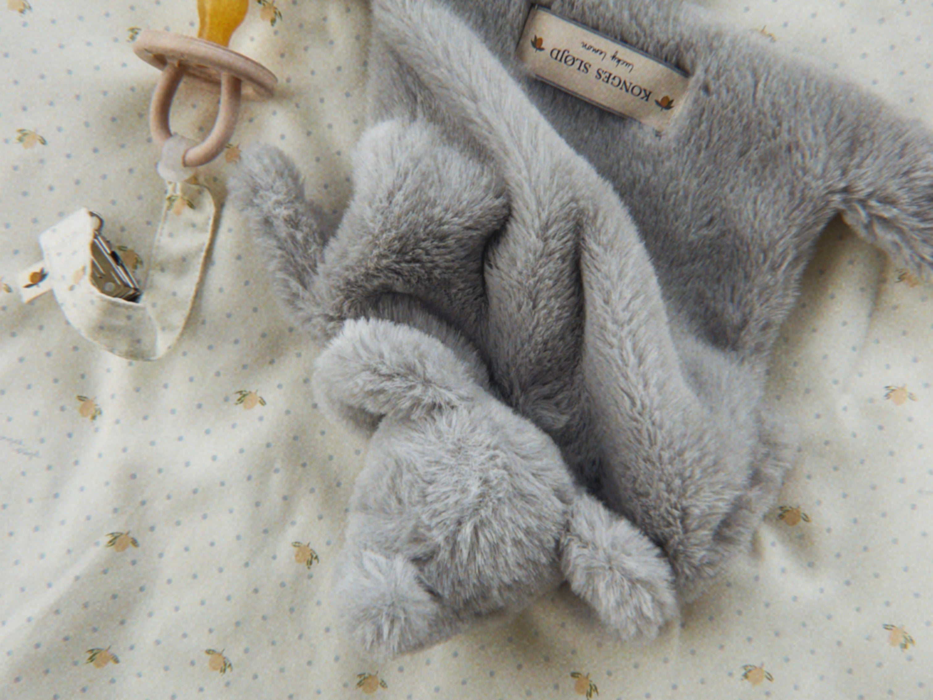 Konges Sløjd A/S PACIFIERS lemon dot