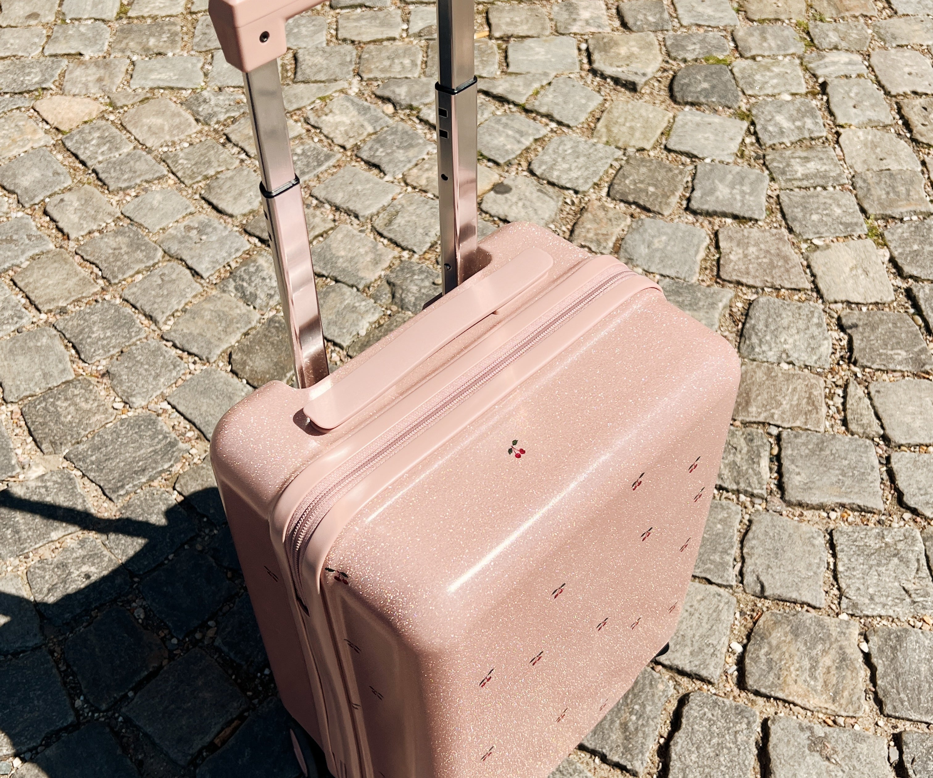 Konges Sløjd A/S TRAVEL SUITCASE cherry glitter