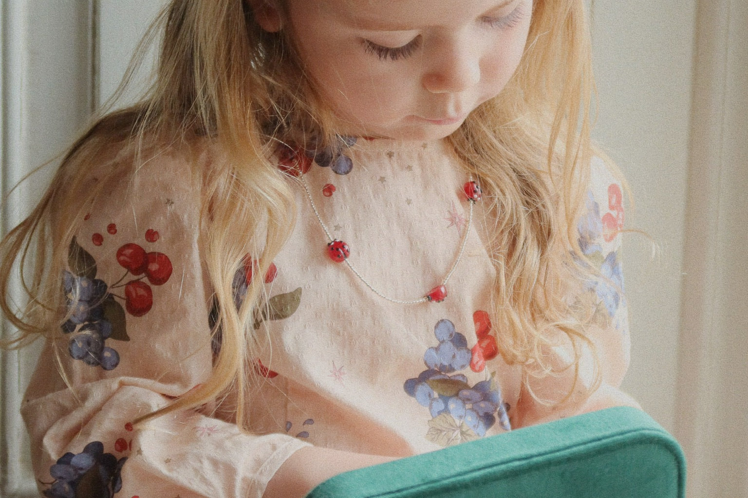 Konges Sløjd A/S JEWELLERY bottle green