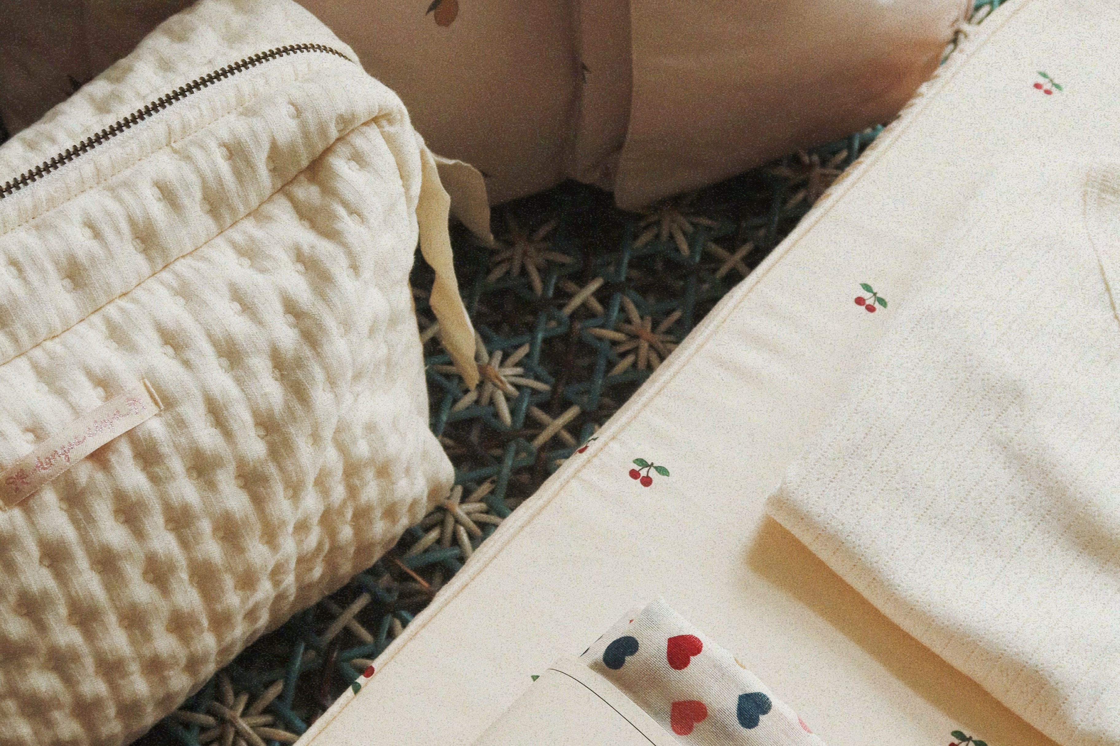 Konges Sløjd A/S CHANGING CUSHIONS cherry