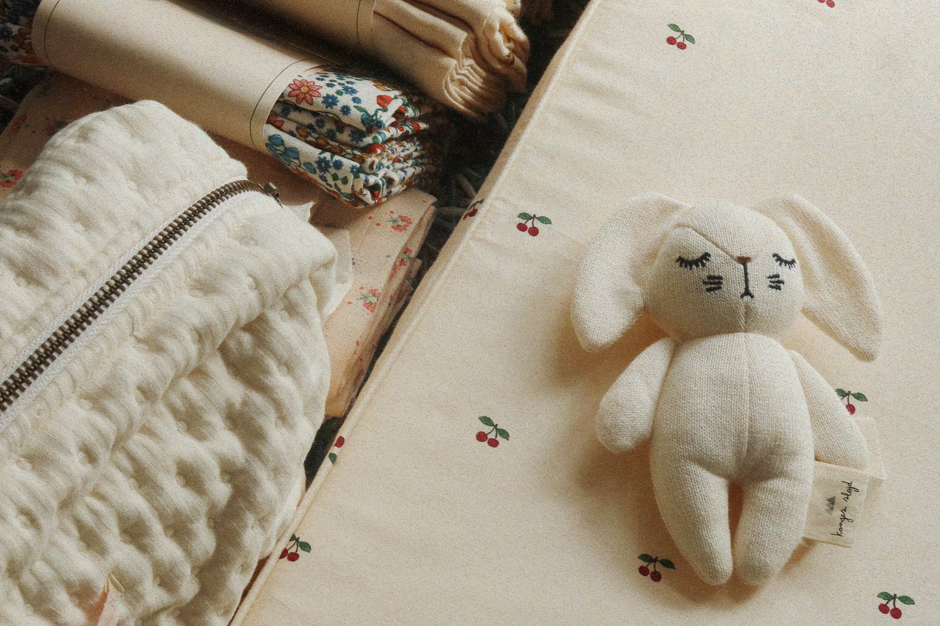 Konges Sløjd A/S TOILETRY BAGS antique white