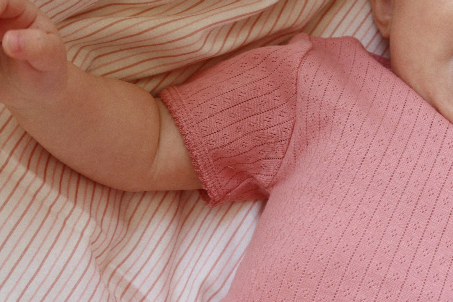 Konges Sløjd A/S BABY BEDDING stripie petite rose