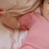 Konges Sløjd A/S BABY BEDDING stripie petite rose