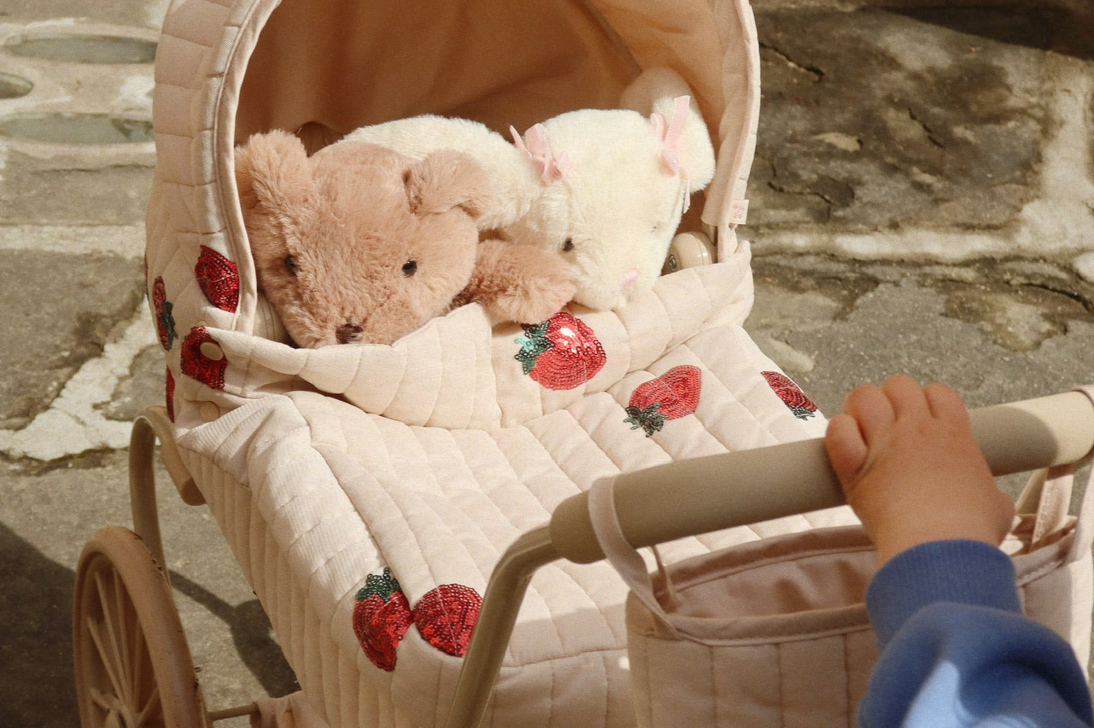 Konges Sløjd A/S DOLL ESSENTIALS strawberry