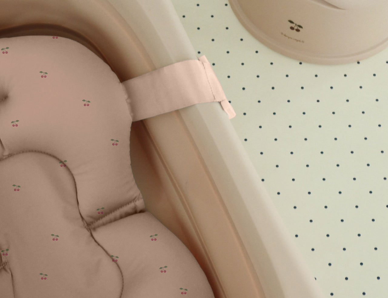 Konges Sløjd A/S PLACEMATS navy dot