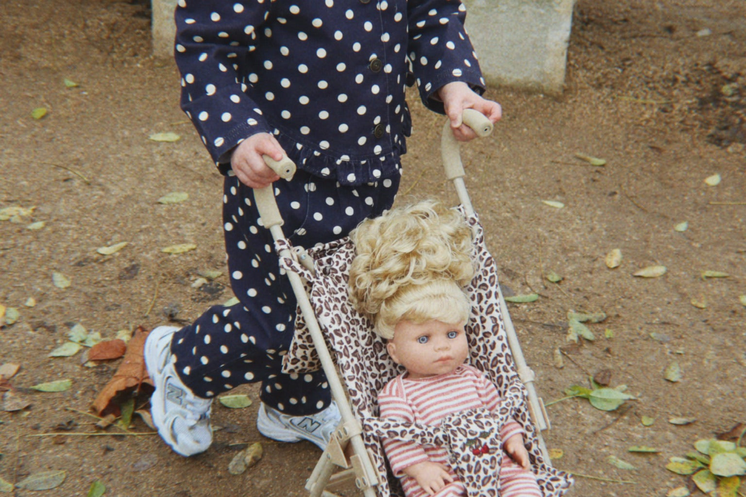 Konges Sløjd A/S DOLL ESSENTIALS leo