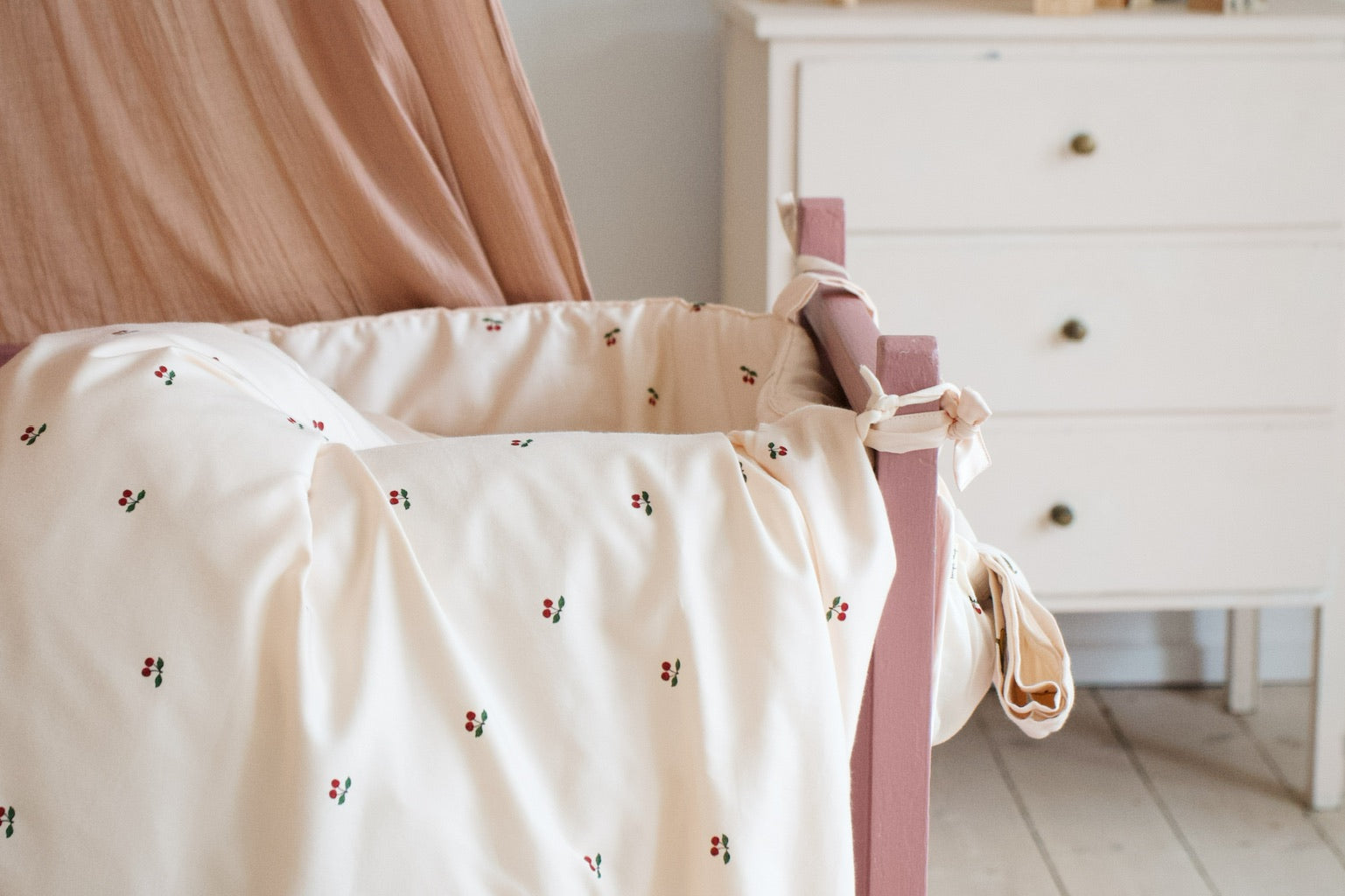 Konges Sløjd A/S BABY BEDDING cherry