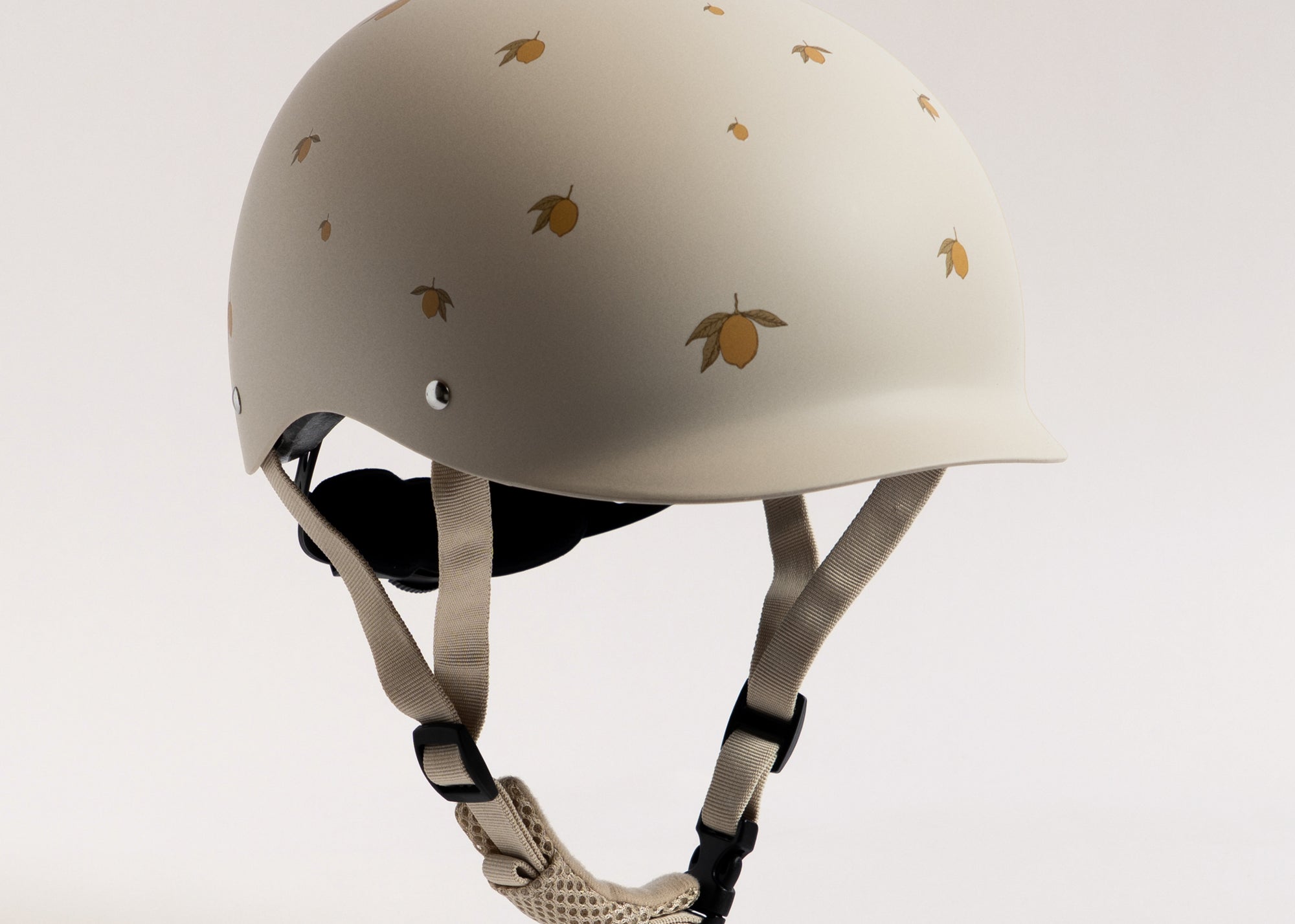 BICYCLE HELMET