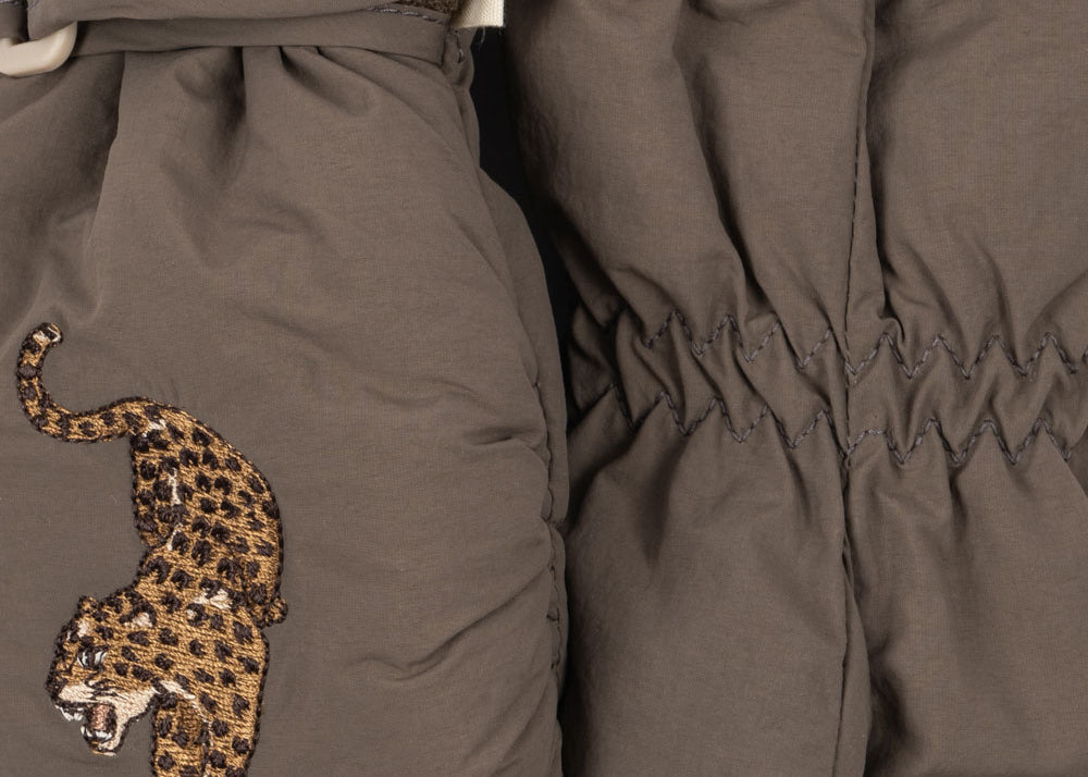 Konges Sløjd A/S MITTENS walnut