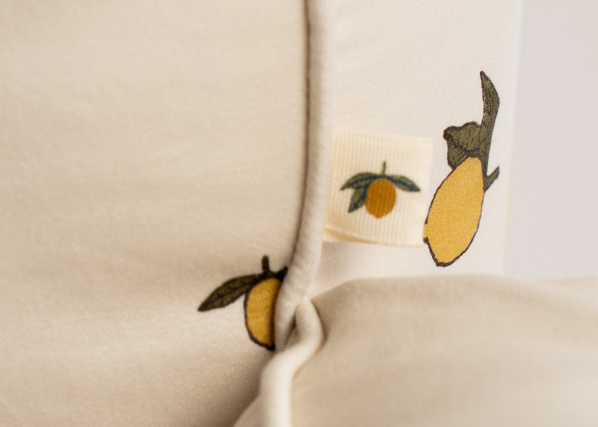 Konges Sløjd A/S NURSING PILLOW & COVERS lemon