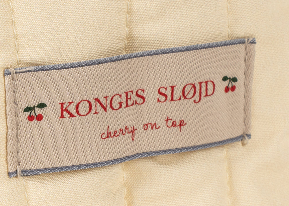 Konges Sløjd A/S DOLL ESSENTIALS cherry