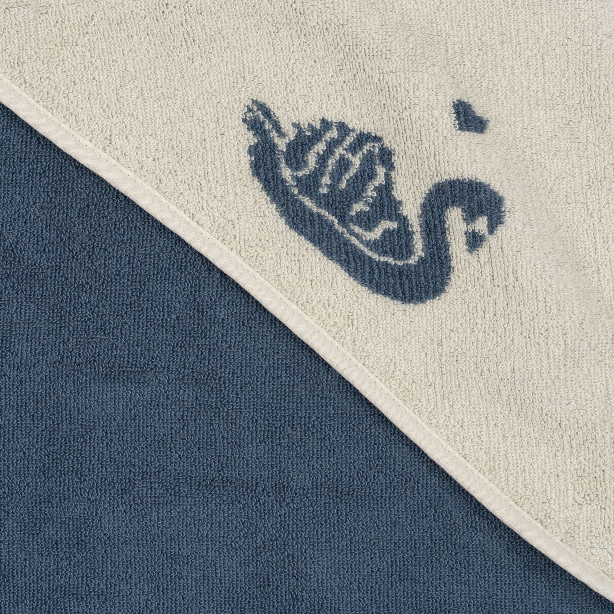 Konges Sløjd A/S TERRY HOODED JACQUARD TOWEL Towels SWAN